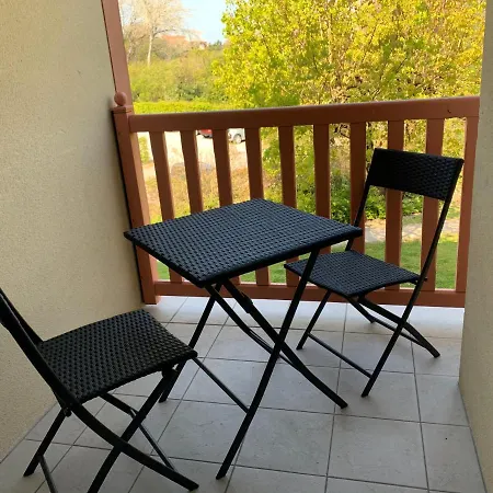 A Cote De La Baie De Canche-appt 4pers-linge Compris-lits Faits-1chb 1 Lit Double-1cabine 1 Lit Superpose-2sdb-piscine-parking-boulodrome-tennis * Le Touquet