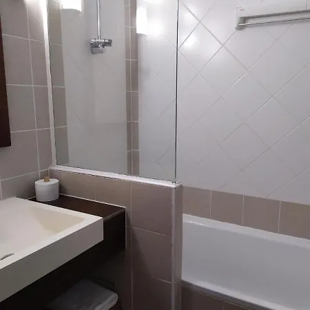 A Cote De La Baie De Canche-appt 4pers-linge Compris-lits Faits-1chb 1 Lit Double-1cabine 1 Lit Superpose-2sdb-piscine-parking-boulodrome-tennis