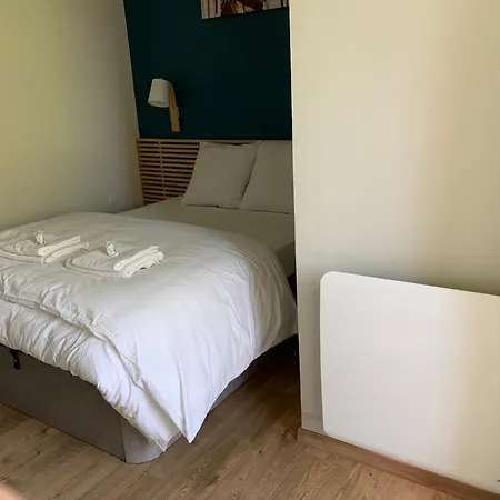 Apartment A Cote De La Baie De Canche-appt 4pers-linge Compris-lits Faits-1chb 1 Lit Double-1cabine 1 Lit Superpose-2sdb-piscine-parking-boulodrome-tennis *