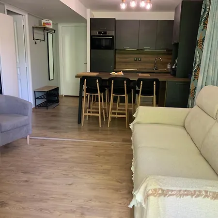 Apartment A Cote De La Baie De Canche-appt 4pers-linge Compris-lits Faits-1chb 1 Lit Double-1cabine 1 Lit Superpose-2sdb-piscine-parking-boulodrome-tennis